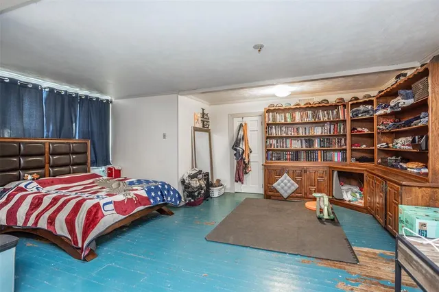 $250,000 | 1015 North Dixon Street, Gainesville, TX 76240