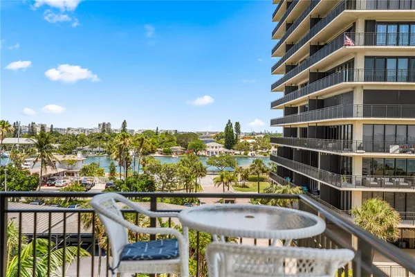 a view of outdoor space with building view