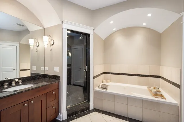 $6,500 | 3814 North Greenview Avenue, Unit 1, Chicago, IL 60613