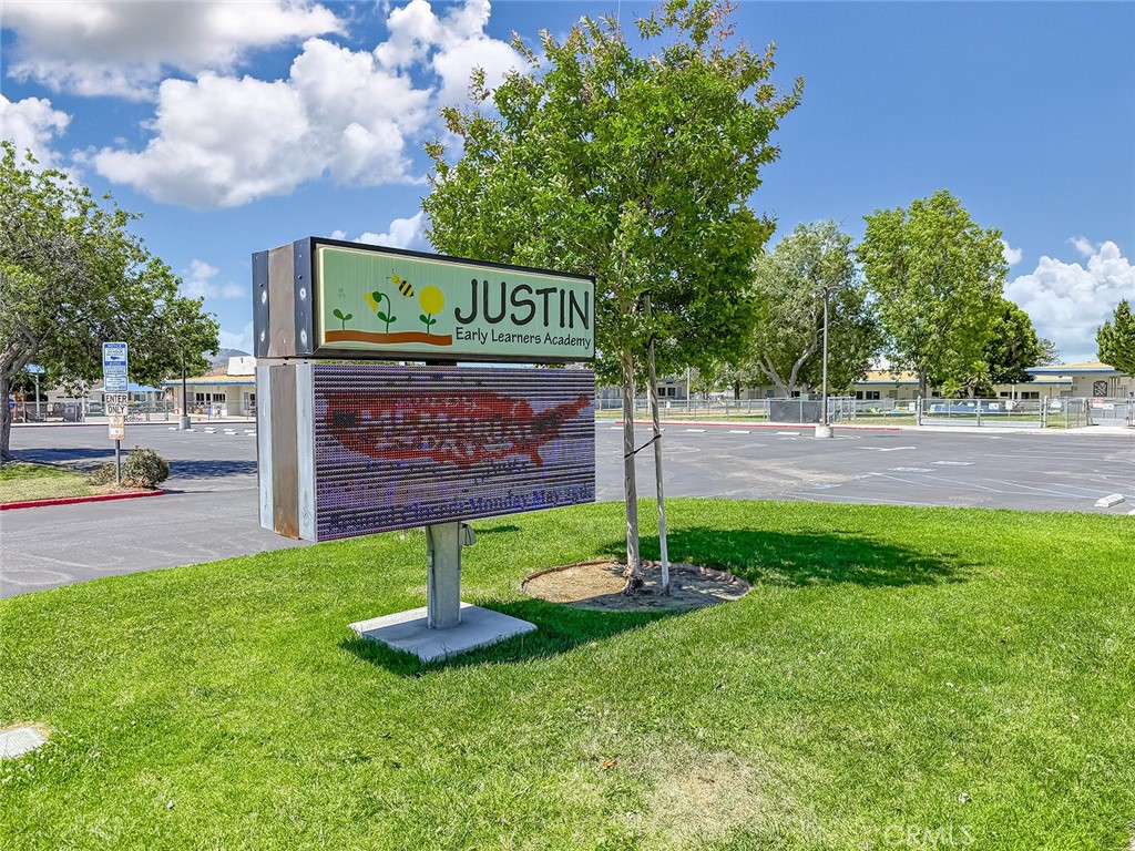 2235 Burnside Street Simi Valley, CA 93065 - Photo 63 of 71