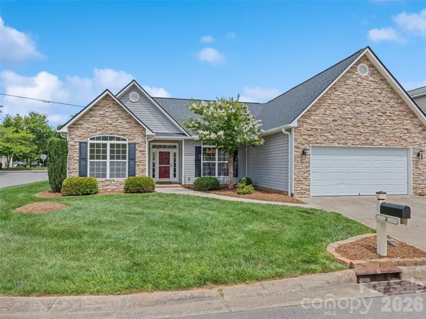 $399,000 | 2 Thornwood Court, Arden, NC 28704