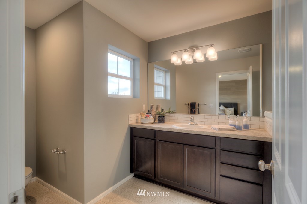 313 169th Place Southwest Bothell, WA 98012 - Photo 14 of 23