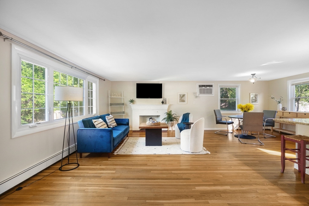 221 Totten Pond Road Waltham, MA 02451 - Photo 4 of 37