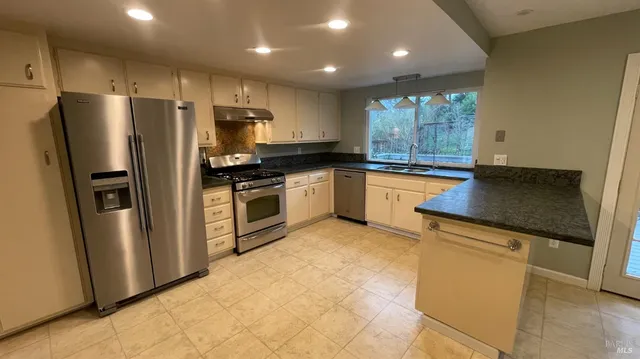 $839,900 | 3540 Sleepy Hollow Drive, Santa Rosa, CA 95404