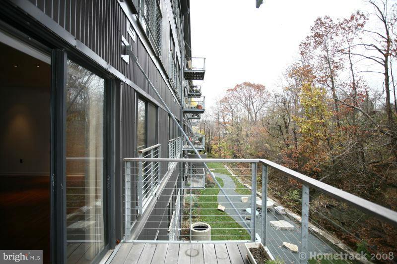 2007 Clipper Park Road, Unit 222 Baltimore, MD 21211 - Photo 5 of 18 Exterior (Rear)