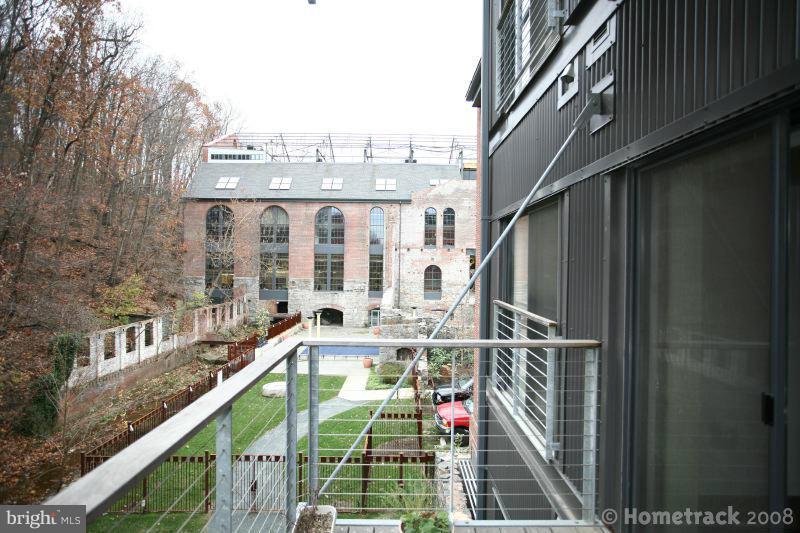2007 Clipper Park Road, Unit 222 Baltimore, MD 21211 - Photo 6 of 18 Exterior (Rear)