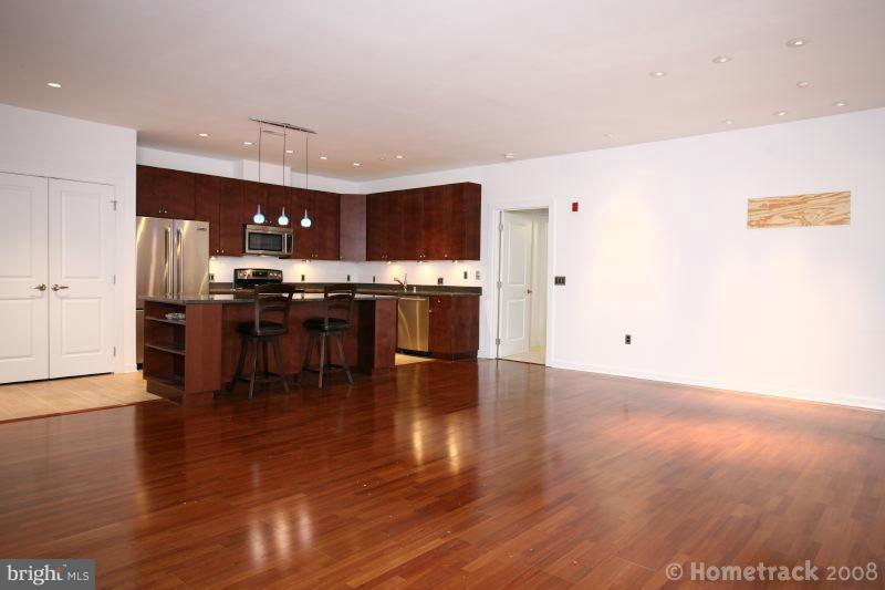2007 Clipper Park Road, Unit 222 Baltimore, MD 21211 - Photo 9 of 18 Interior (General)