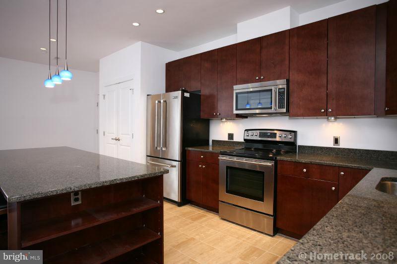 2007 Clipper Park Road, Unit 222 Baltimore, MD 21211 - Photo 10 of 18 Kitchen