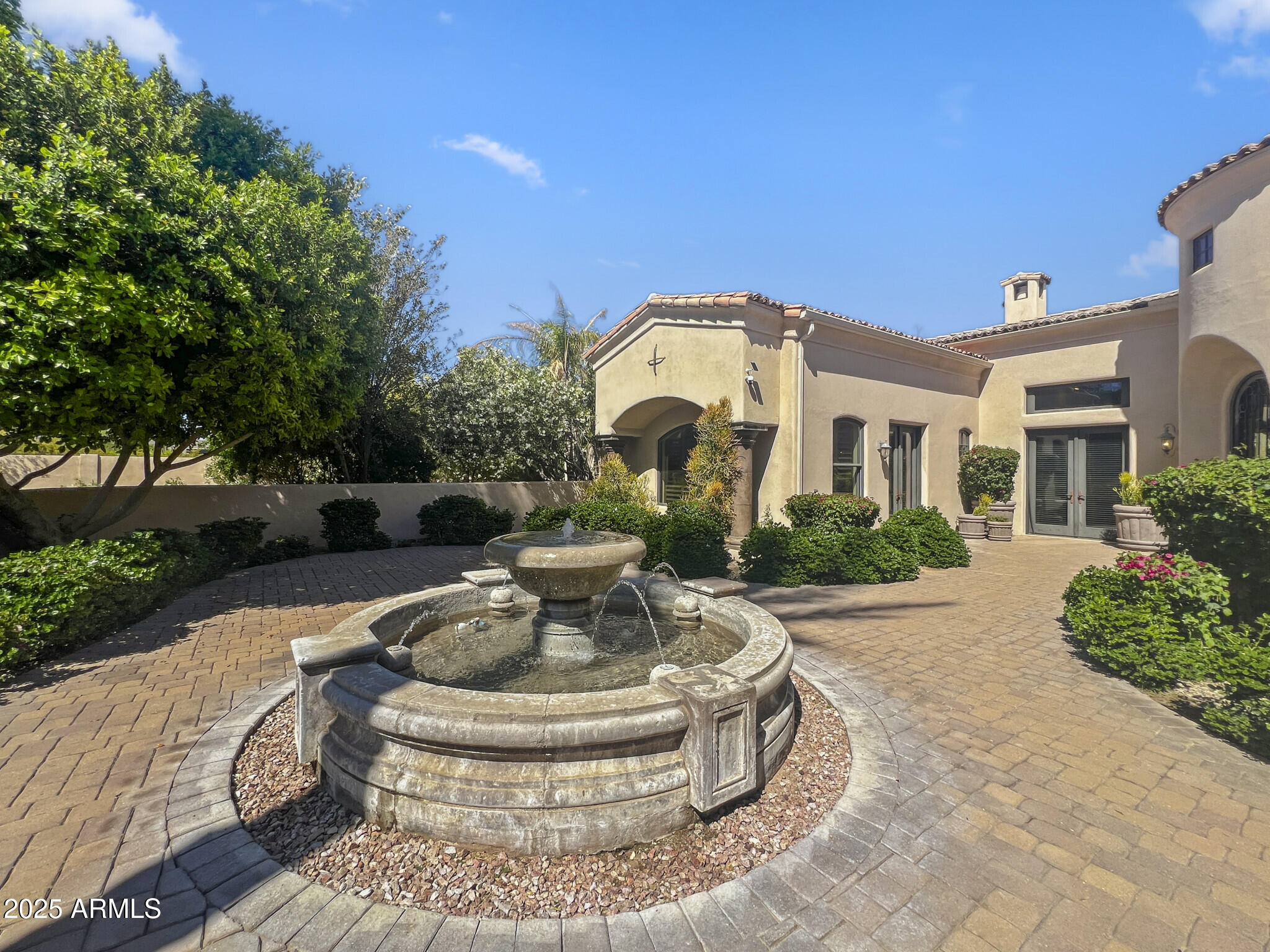 5615 North Invergordon Road Paradise Valley, AZ 85253 - Photo 33 of 95 33) 56673-681101a8583a1