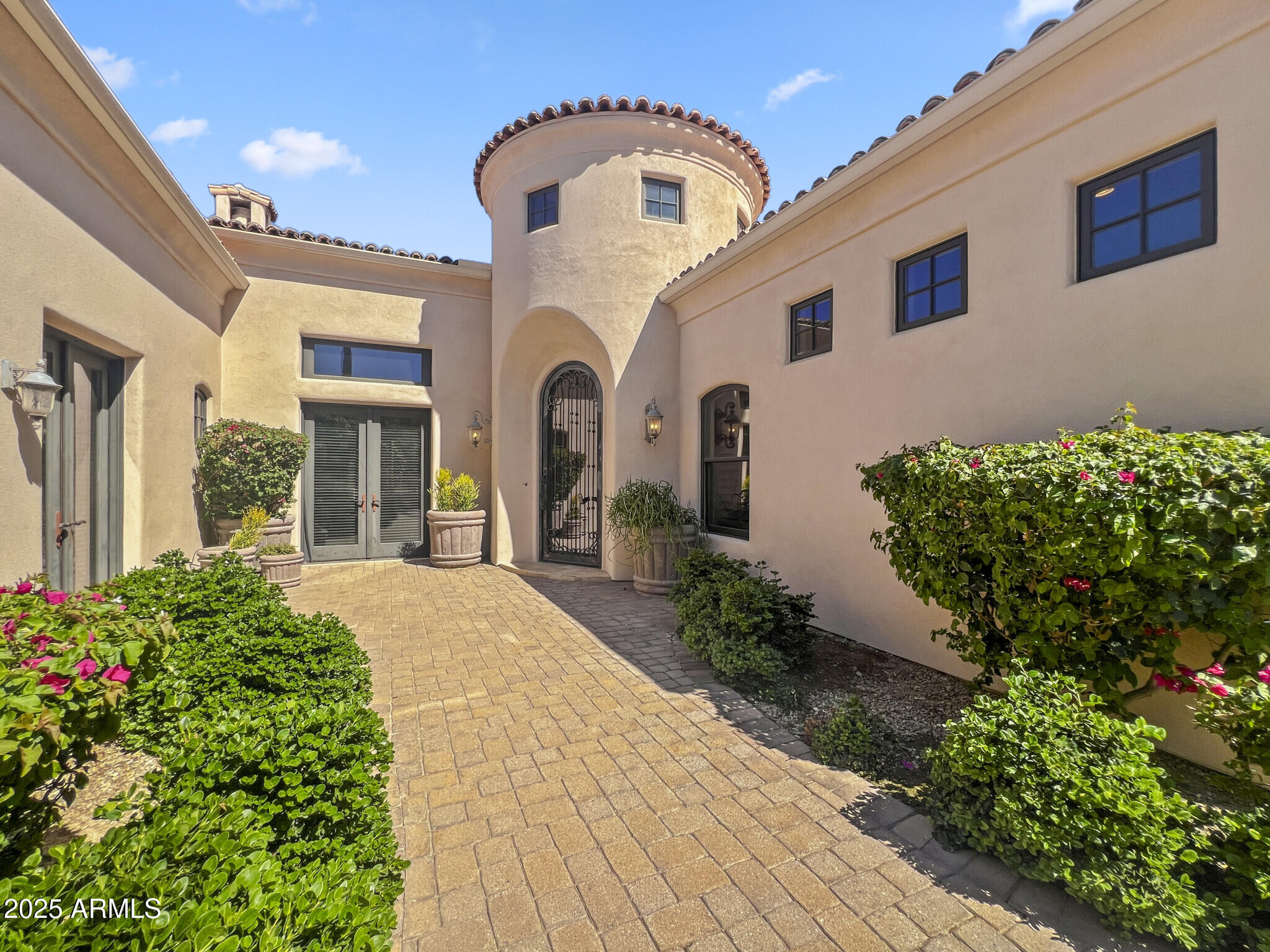 5615 North Invergordon Road Paradise Valley, AZ 85253 - Photo 34 of 95 34) 56673-681101a9e580f