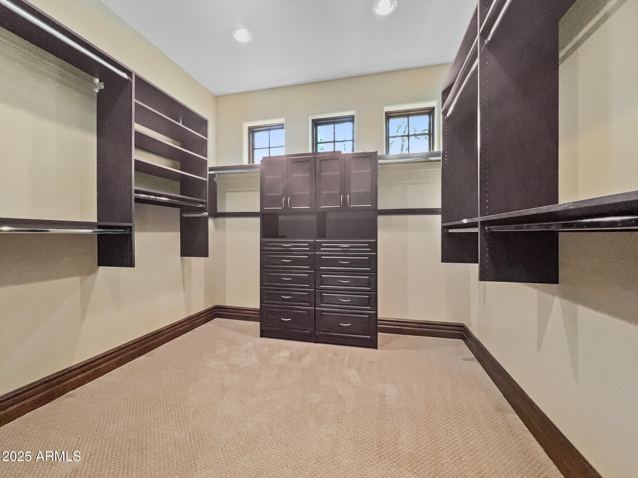 5615 North Invergordon Road Paradise Valley, AZ 85253 - Photo 64 of 95 64) 56673-681101d834510