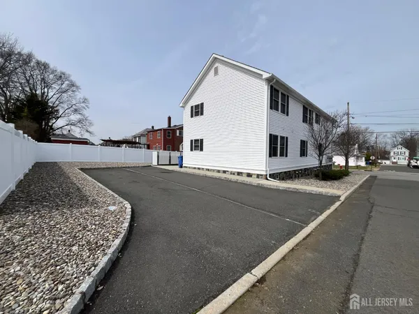 $2,100 | 16 East Kupsch Street, Unit C, Sayreville, NJ 08872