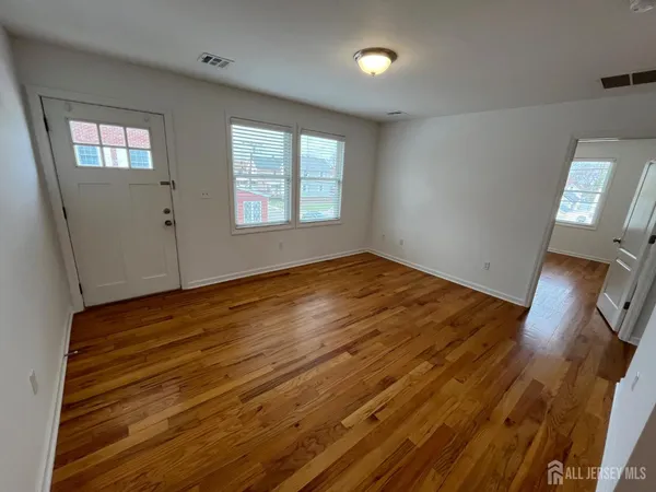 $2,100 | 16 East Kupsch Street, Unit C, Sayreville, NJ 08872