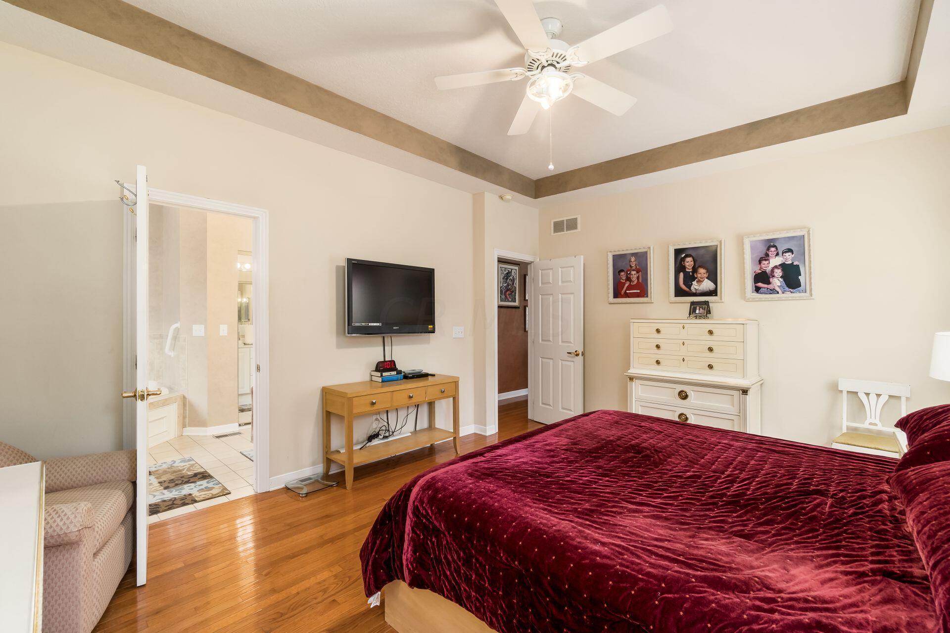 960 Reece Ridge Drive Columbus, OH 43230 - Photo 36 of 66 Owners Suite