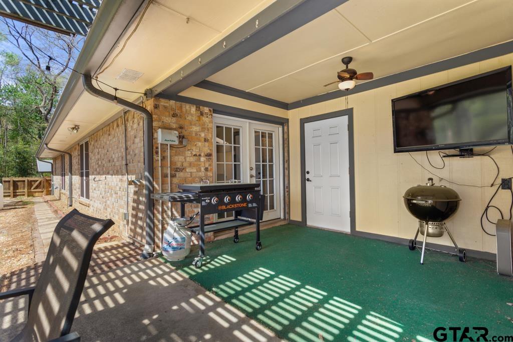 1302 Lake Cross Road Hideaway, TX 75771 - Photo 20 of 31 a garden view with a seating space