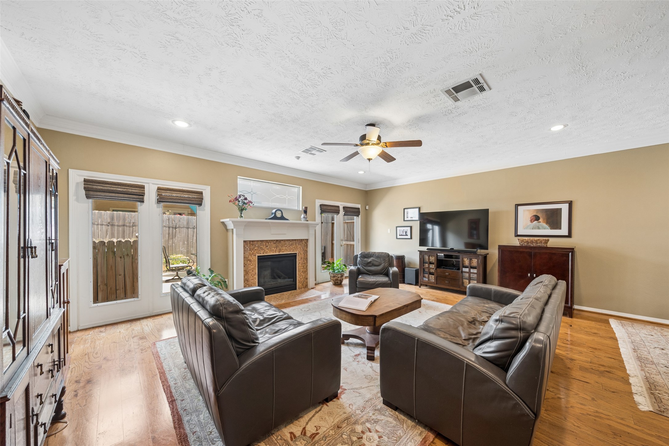 5232 Eigel Street Houston, TX 77007 - Photo 6 of 41