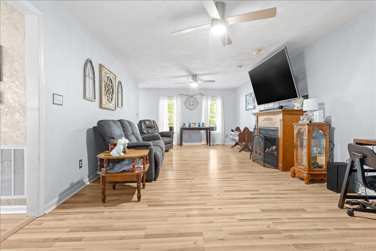 2020 Ruritan Road Roanoke, VA 24012 - Photo 13 of 38 10-2020 Ruritan Rd-10