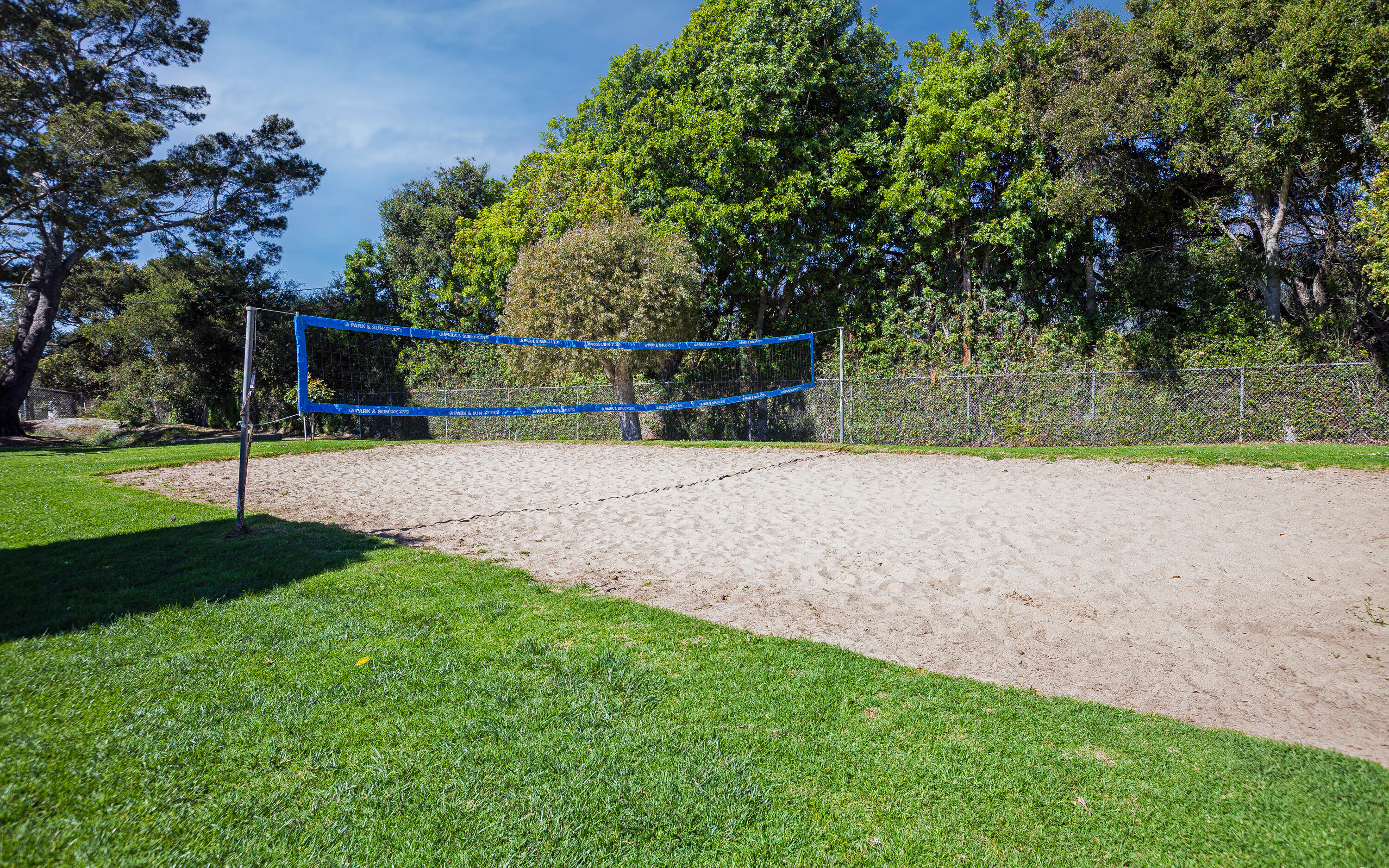 5910 Via Real, Unit 1 Carpinteria, CA 93013 - Photo 17 of 29 Community Volleyball Court