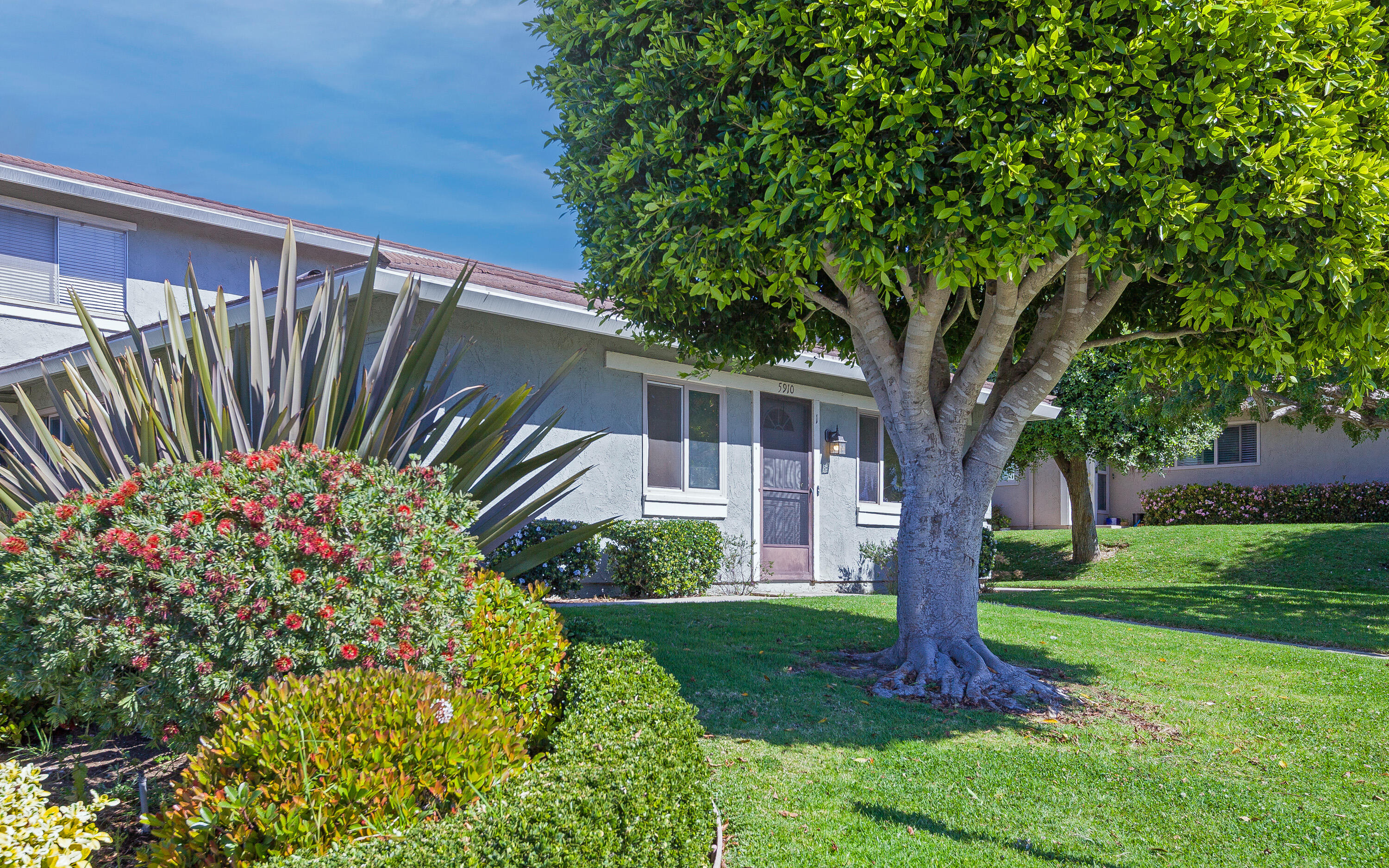 5910 Via Real, Unit 1 Carpinteria, CA 93013 - Photo 25 of 29 Front Condo View