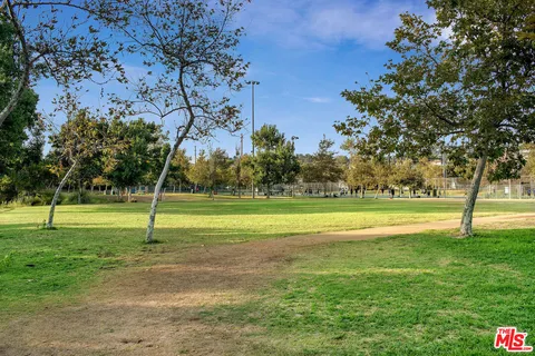 $4,500 | 2700 East Chaucer Street, Unit 34, Los Angeles, CA 90065