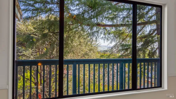 $999,000 | 1104 Birch Drive, Petaluma, CA 94952