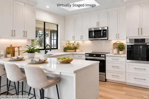 $999,000 | 1104 Birch Drive, Petaluma, CA 94952