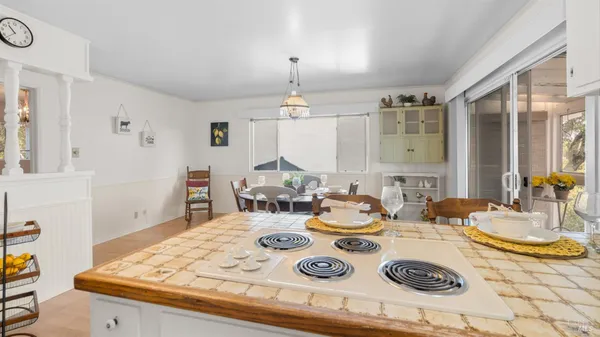 $999,000 | 1104 Birch Drive, Petaluma, CA 94952