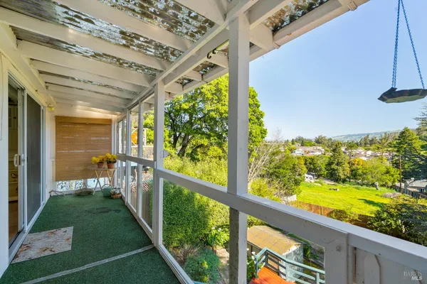 $999,000 | 1104 Birch Drive, Petaluma, CA 94952