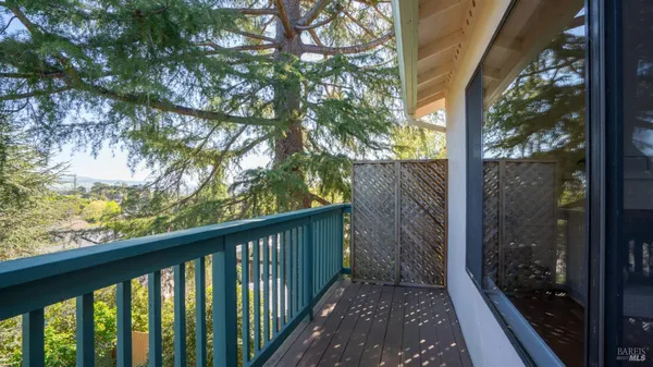 $999,000 | 1104 Birch Drive, Petaluma, CA 94952