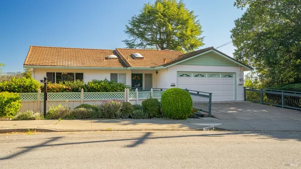 $999,000 | 1104 Birch Drive, Petaluma, CA 94952