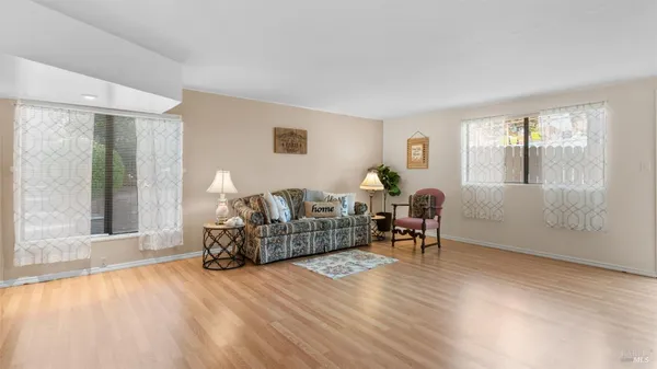 $999,000 | 1104 Birch Drive, Petaluma, CA 94952