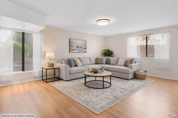 $999,000 | 1104 Birch Drive, Petaluma, CA 94952