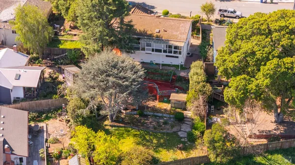 $999,000 | 1104 Birch Drive, Petaluma, CA 94952