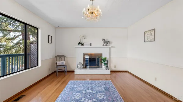 $999,000 | 1104 Birch Drive, Petaluma, CA 94952