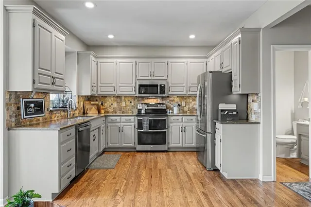 $569,000 | 13935 71st Place, Shawnee, KS 66216