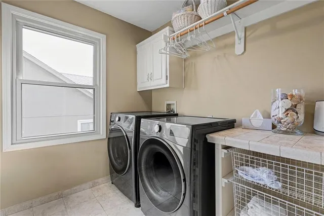 $569,000 | 13935 71st Place, Shawnee, KS 66216