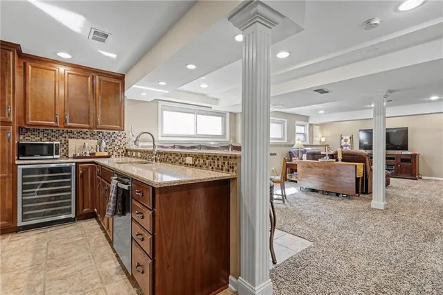 $569,000 | 13935 71st Place, Shawnee, KS 66216