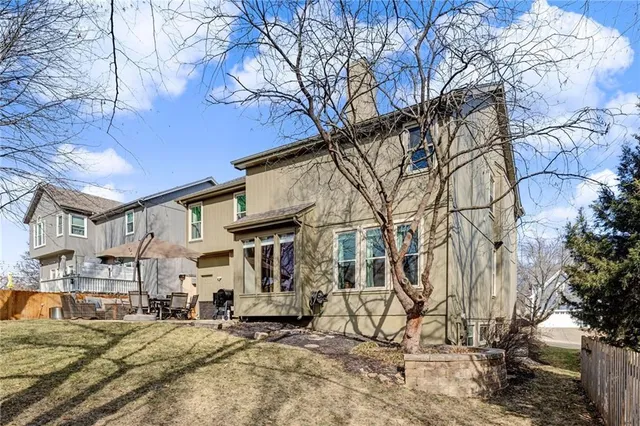 $569,000 | 13935 71st Place, Shawnee, KS 66216
