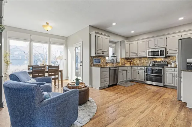 $569,000 | 13935 71st Place, Shawnee, KS 66216