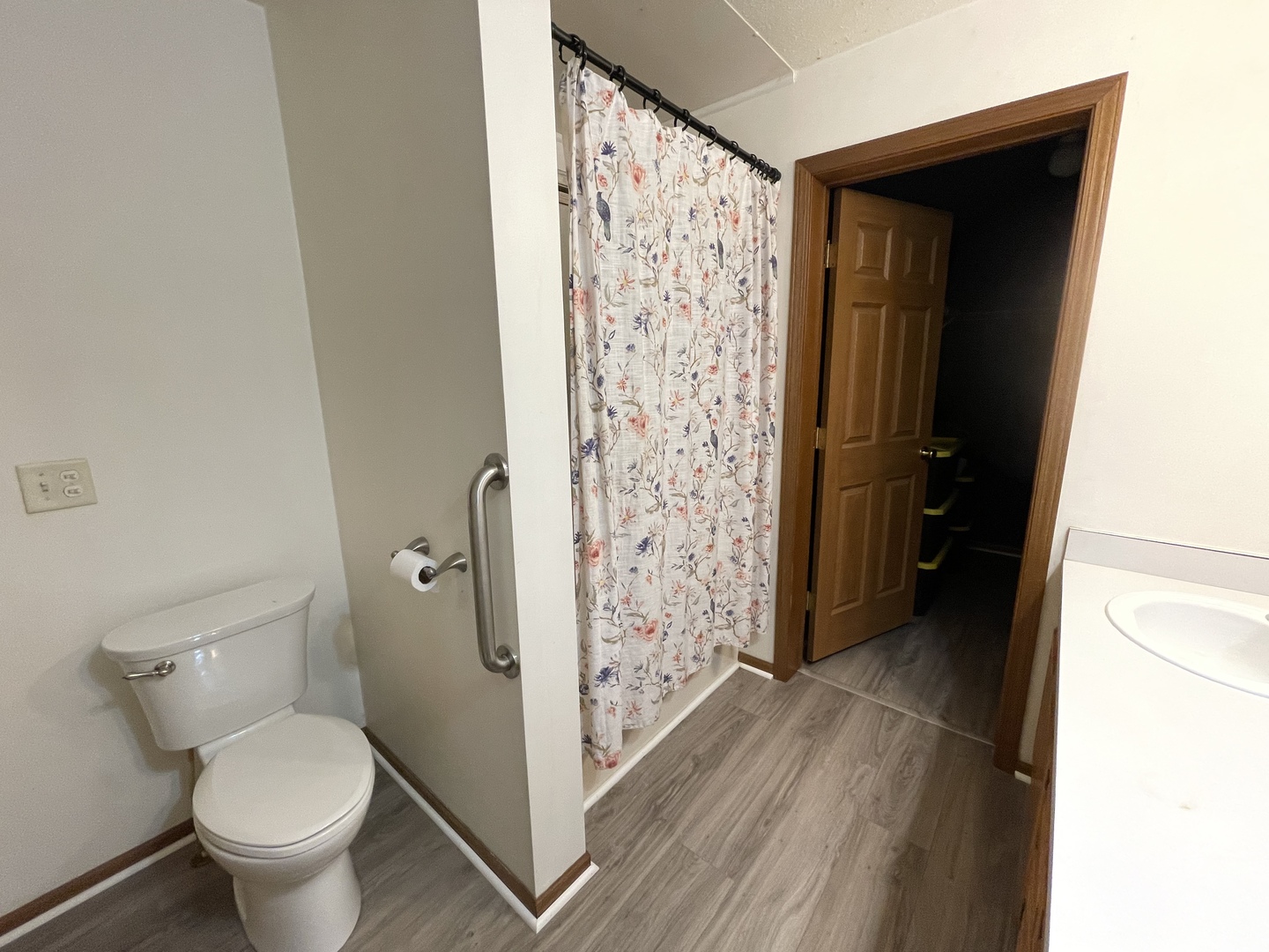799 Searls Road Amboy, IL 61310 - Photo 19 of 23 a bathroom with a toilet and a shower