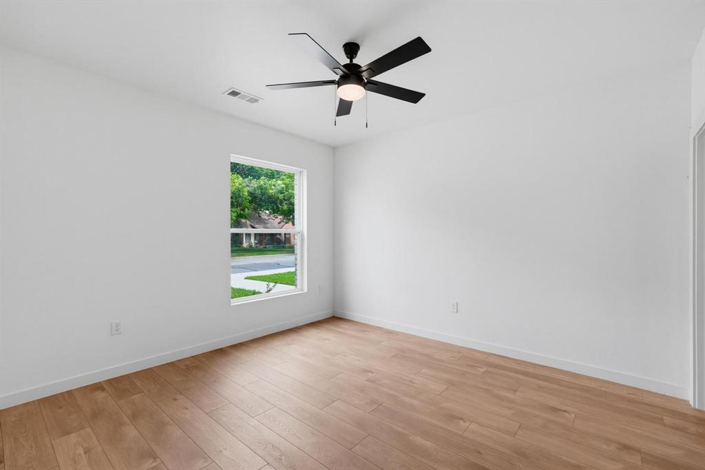 508 South O Connor Road Irving, TX 75060 - Photo 6 of 21 Empty room