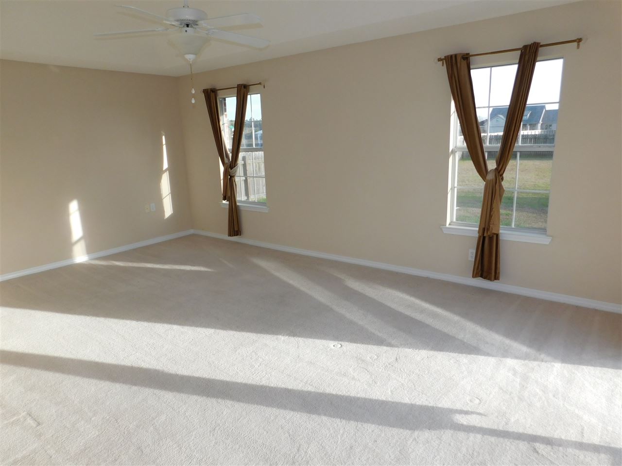25818 Barbi Lane Elberta, AL 36530 - Photo 18 of 41 Master Bedroom