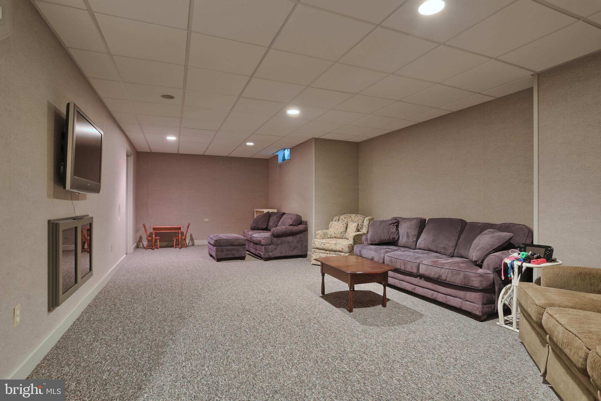 8 Whitney Way Lebanon, PA 17042 - Photo 31 of 43