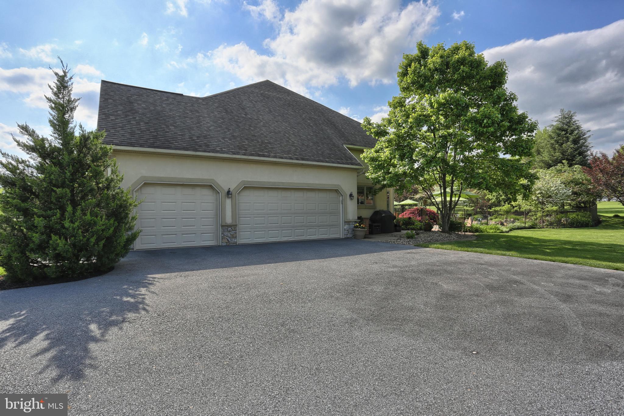 8 Whitney Way Lebanon, PA 17042 - Photo 36 of 43