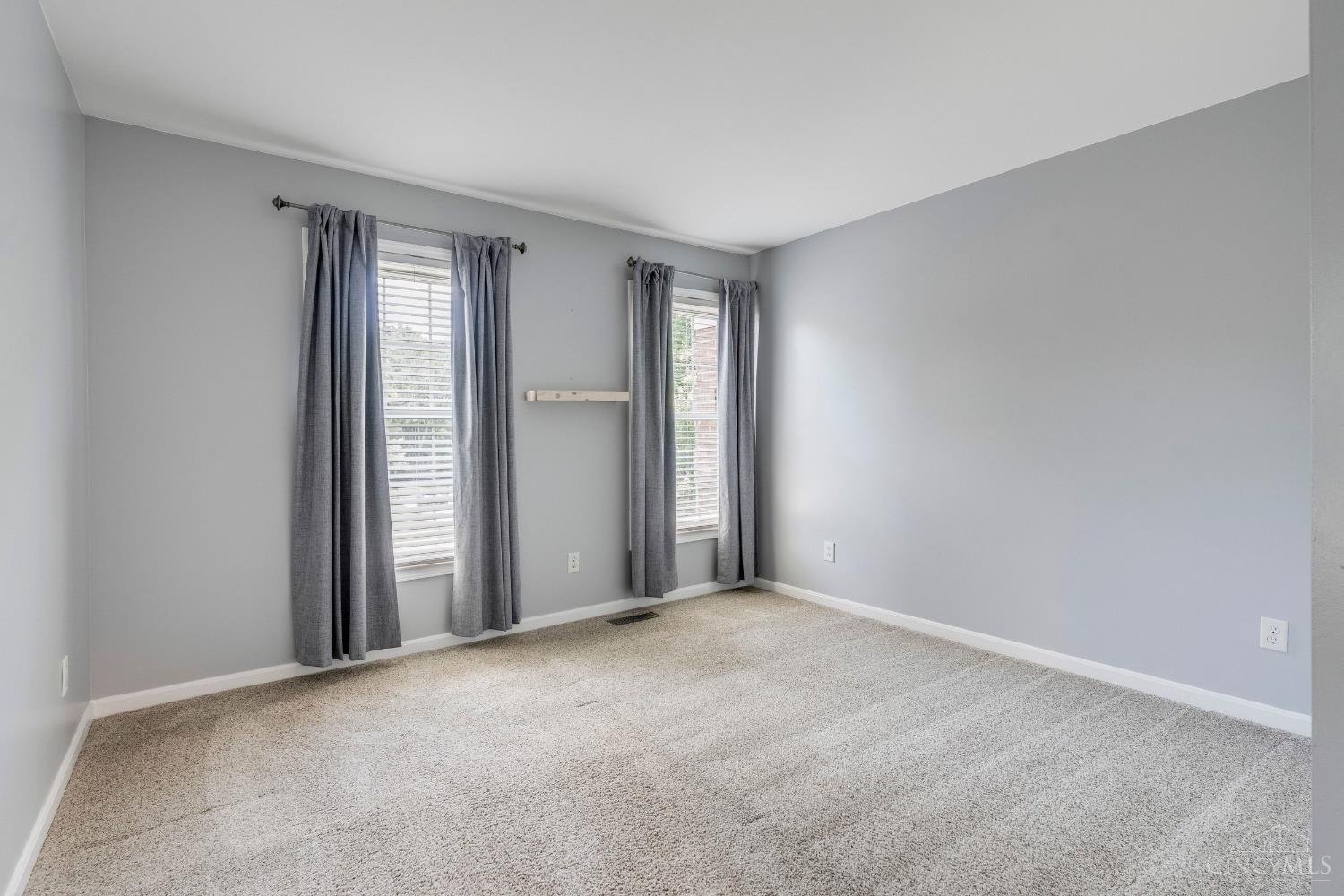 5038 Midfield Road Cincinnati, OH 45244 - Photo 38 of 55