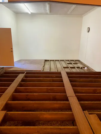 a black and white photo of a picture of the floor