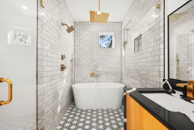 $750,000 | 2902 Gonzales Street, Unit 2, Austin, TX 78702