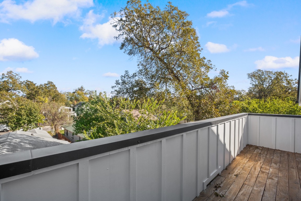 2902 Gonzales Street, Unit 2 Austin, TX 78702 - Photo 28 of 32 View of balcony from the third floor