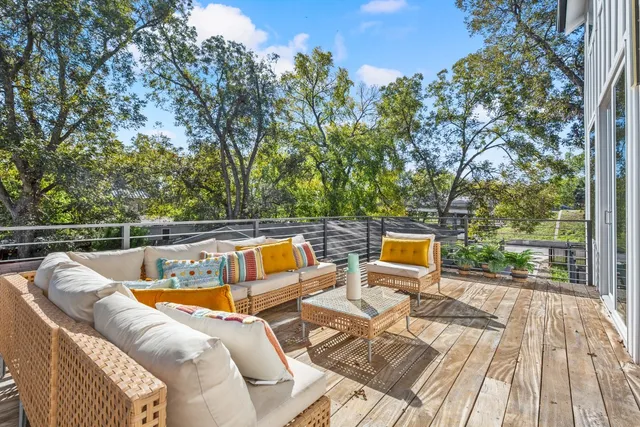 $750,000 | 2902 Gonzales Street, Unit 2, Austin, TX 78702