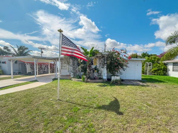 $95,900 | 11055 Southeast Federal Highway, Unit 3, Hobe Sound, FL 33455